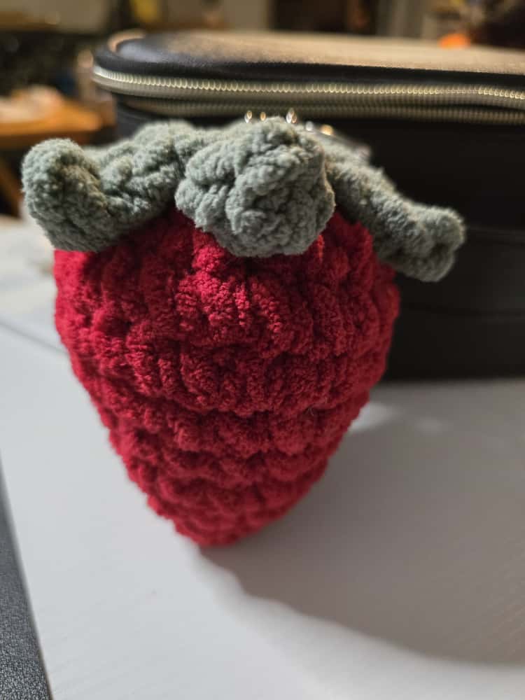 keychain strawberry crotchet homemade