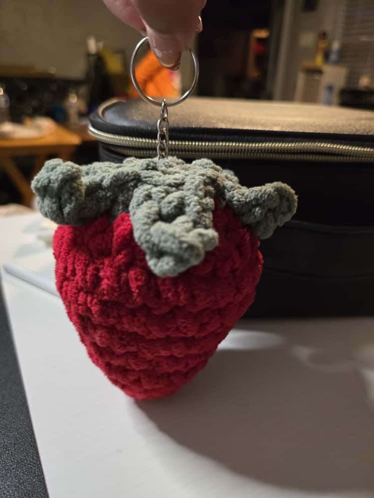 keychain strawberry crotchet homemade
